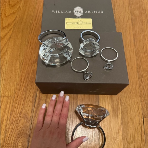 Decorative Diamond Rings - Picture 4 of 5